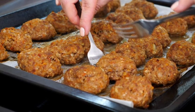 як приготувати котлети в духовці