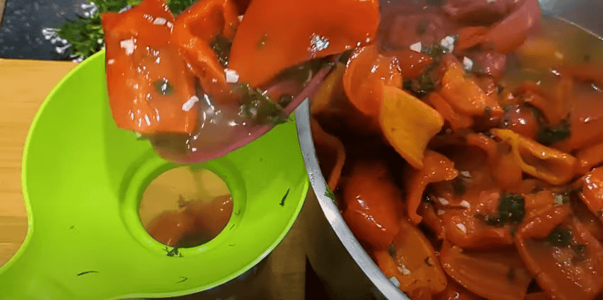 Болгарский перец на зиму в сладкой заливке: Быстрый рецепт маринования 16